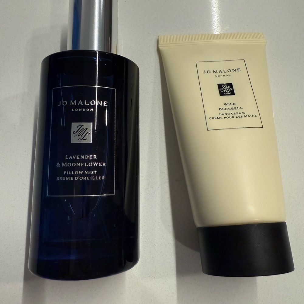 Jo Malone Lavender & Moonflower Pillow Mist and Wild Blubell Hand Cream Set